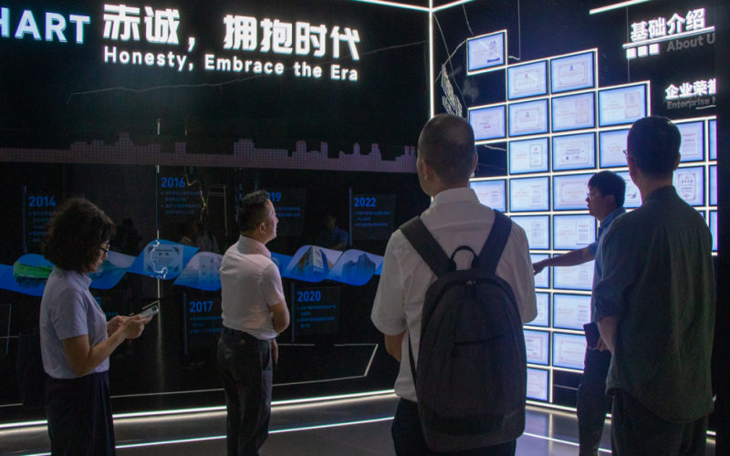 走进鸿泉物联：揭秘“商用车智慧大脑”的十年进化之路